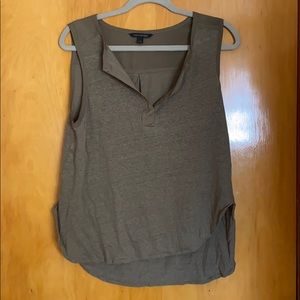 🌻 Banana Republic Olive Green Top